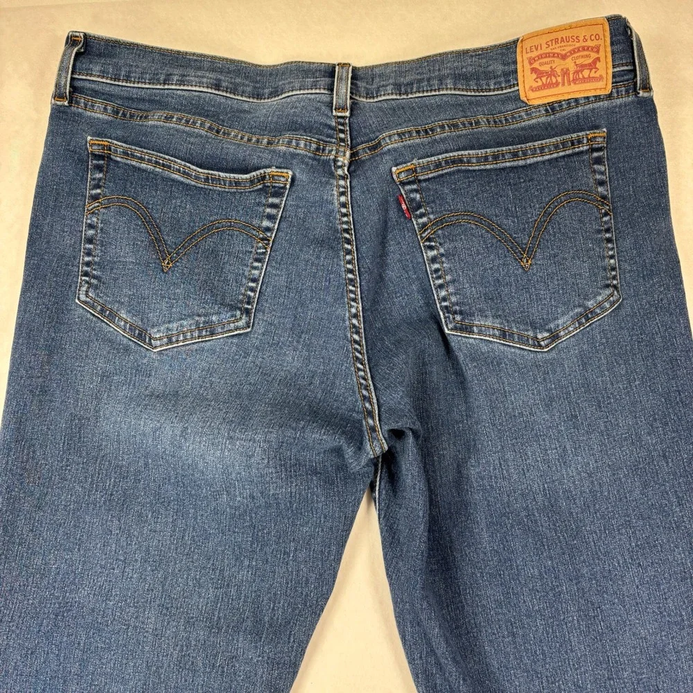 Levis Womens Boyfriend‎ Jeans Mid Rise Size 33 L27